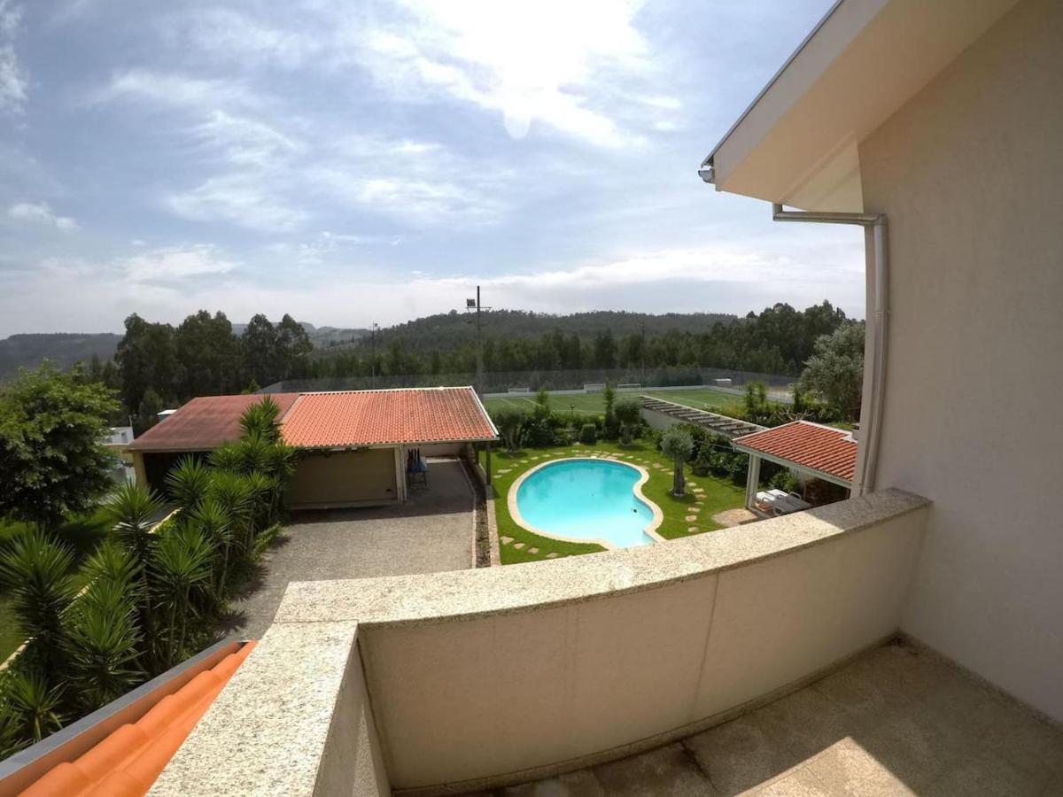 Valadas Guest House Canedo  ภายนอก รูปภาพ