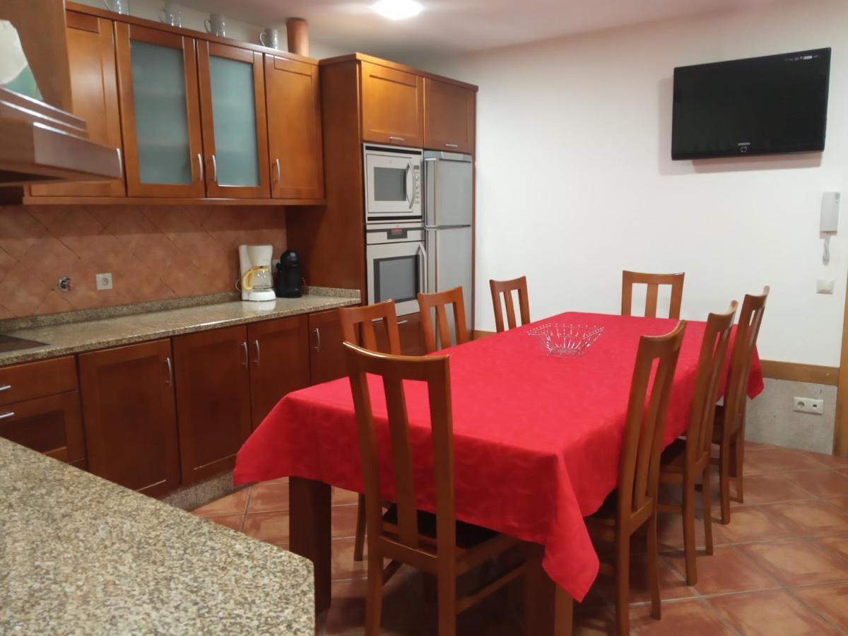 Valadas Guest House Canedo  ภายนอก รูปภาพ